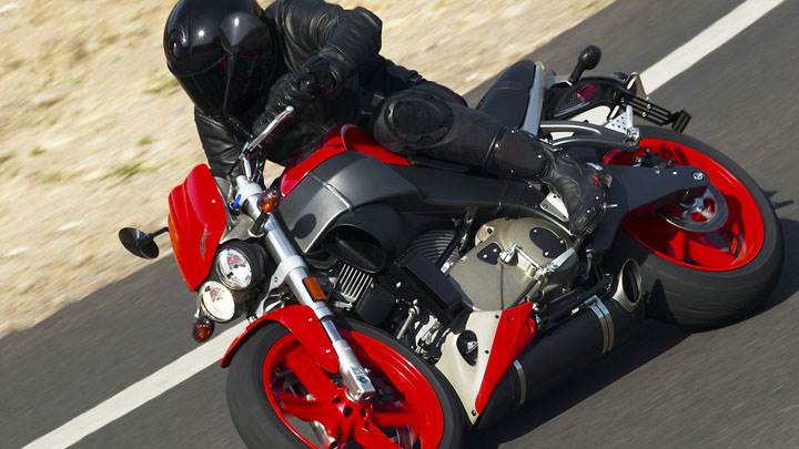 Buell Ligthning Long XB12S 2006 Red Front Side Pose on Race Course